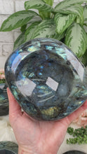 Load image into Gallery: Contempo Crystals - Labradorite Bowls - Image 2