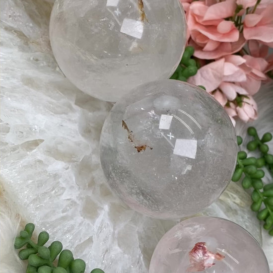 Large-Quartz-Spheres