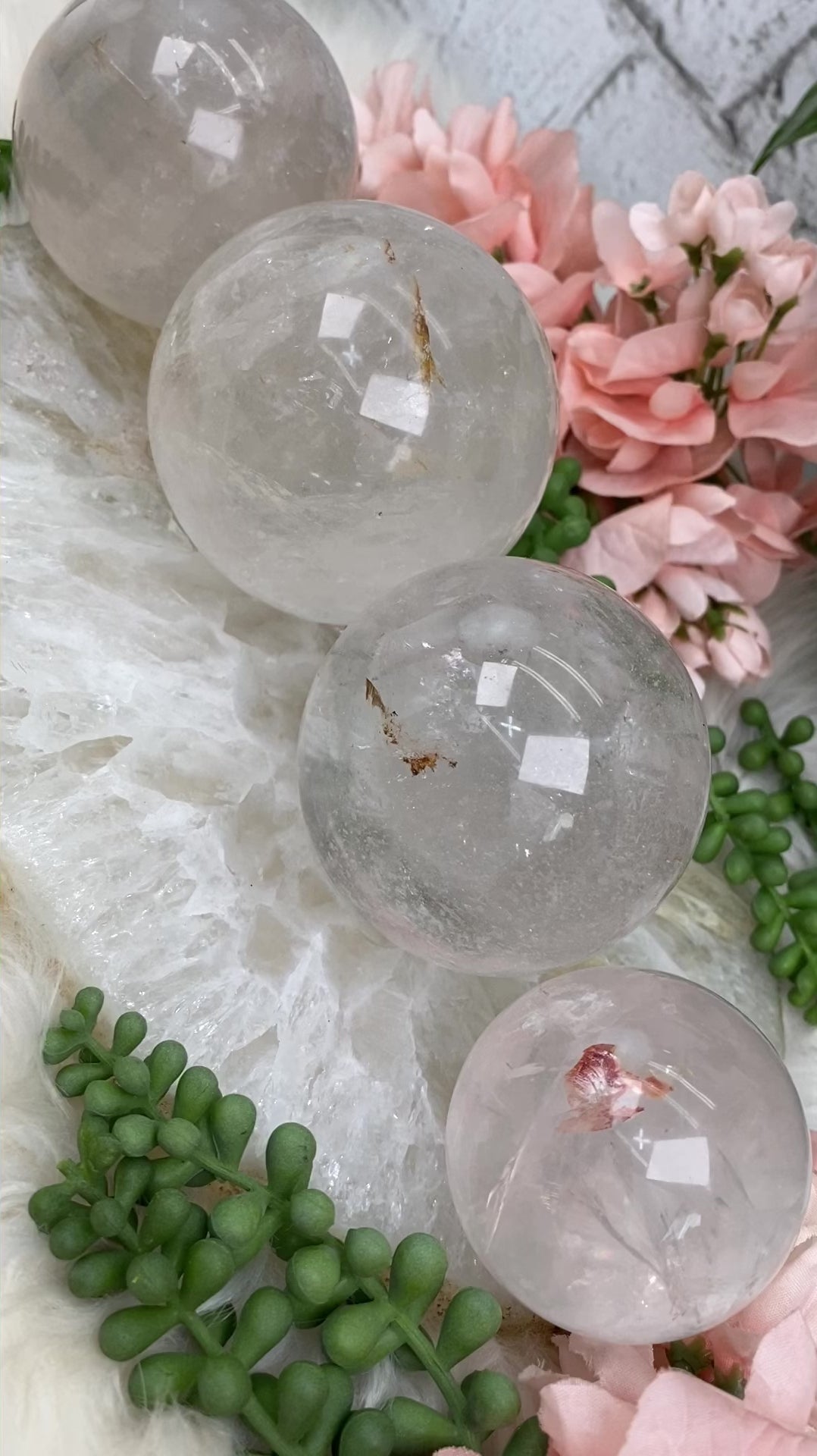 Large-Quartz-Spheres