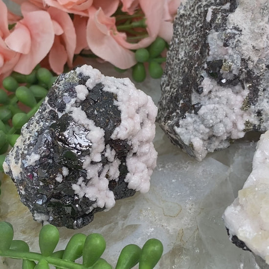 Peru-Mangano-Calcite-Clusters-with-Sphalerite