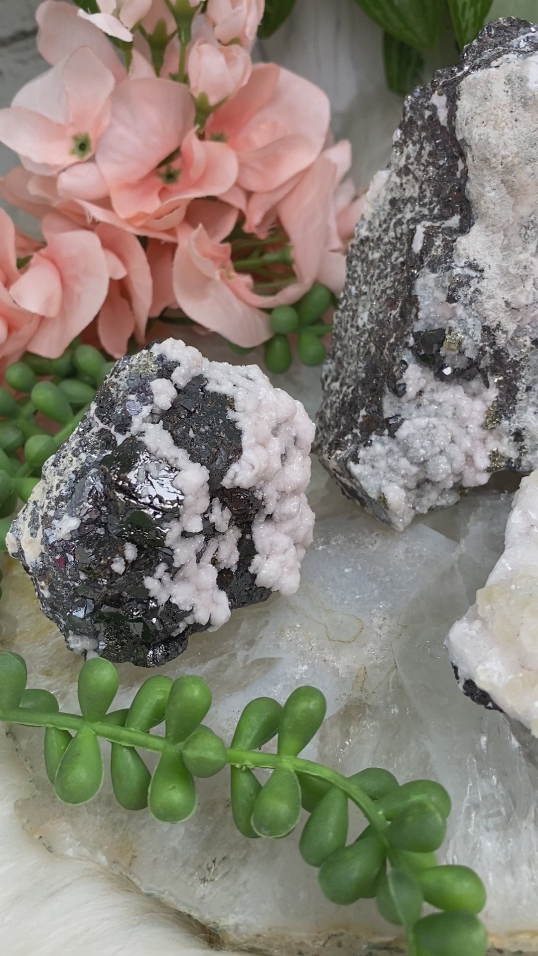 Peru-Mangano-Calcite-Clusters-with-Sphalerite