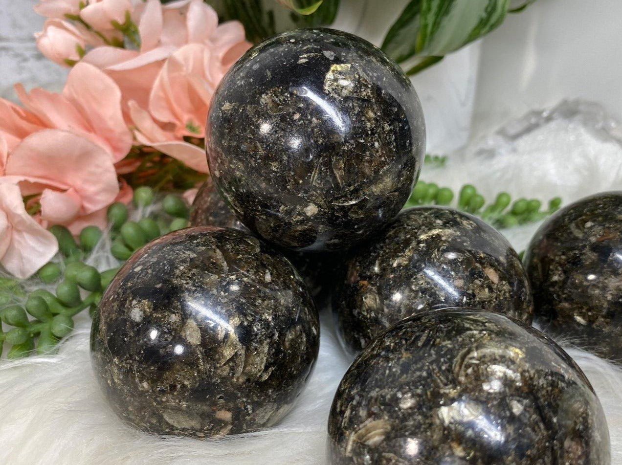 Black mica resin crystal sphere