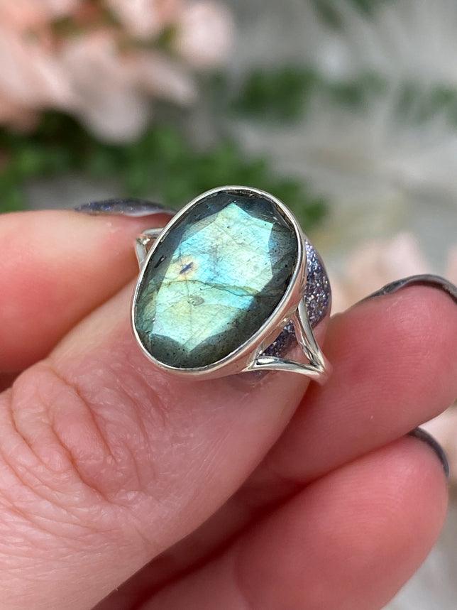 Sterling 2024 Silver Labradorite Palm Ring -Size 7