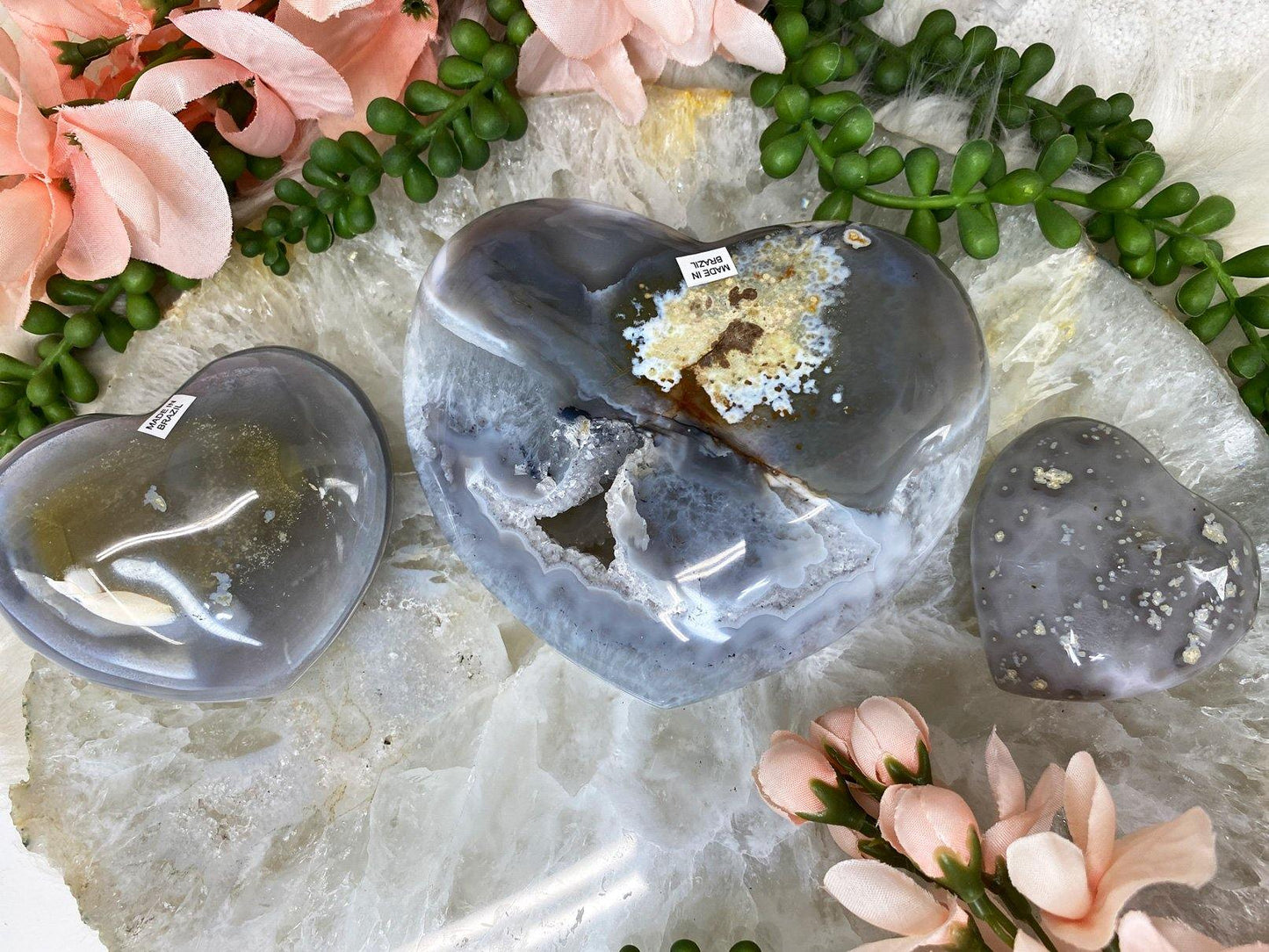 Gray-White-Chalcedony-Quartz-Agate-Polished-Crystal-Heart-Carving
