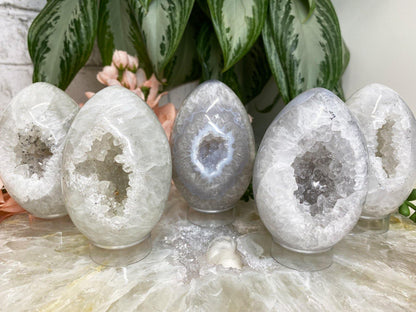 Clear-Quartz-Gray-Chalcedony-Agate-Crystal-Egg-Carvings