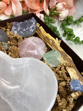 Load image into Gallery: Contempo Crystals - Contempo-Crystals-Crystal-Gift-Sets-for-Christmas. - Image 3