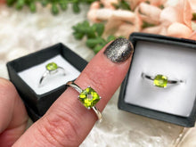Load image into Gallery: Contempo Crystals - Faceted-Green-Peridot-Crystal-Ring-Sterling-Silver-Band - Image 1