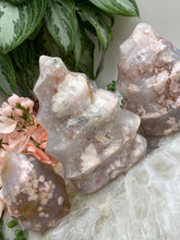 Load image into Gallery: Contempo Crystals - Flower-Agate-Quartz-Flame-Crystal-Points - Image 5