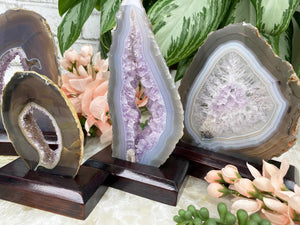 Contempo Crystals - Gray-Chalcedony-Amethyst-Agate-Displays - Image 2