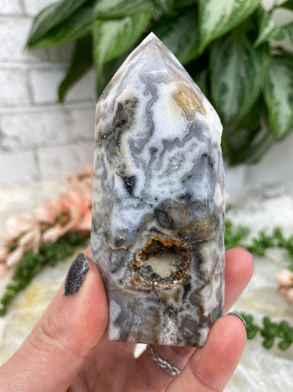 Gray-White-Chalcedony-Quartz-Agate-Point