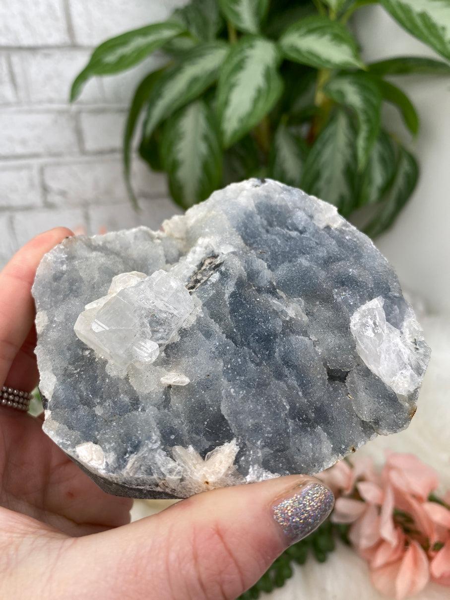 large-gray-chalcedony-white-apophyllite-crystal