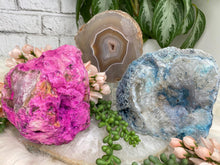 Load image into Gallery: Contempo Crystals - Standing Geode Displays - Image 11