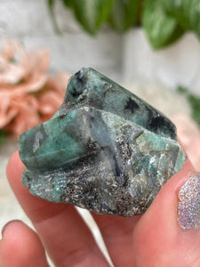 Contempo Crystals - small-emerald-matrix-carving - Image 11