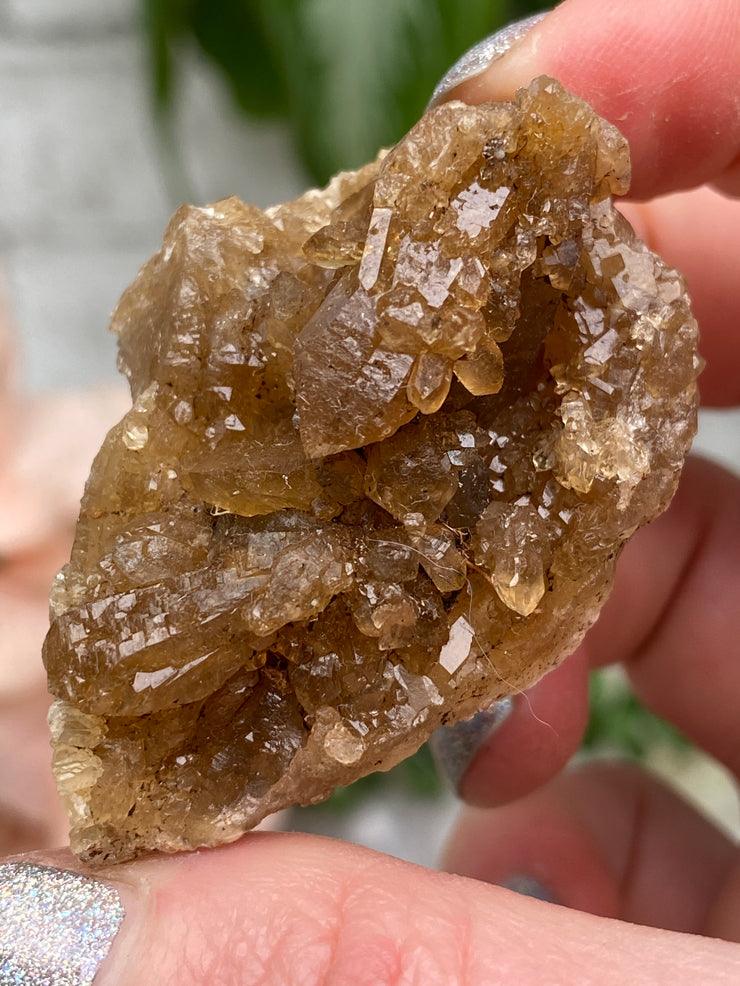 chalcedony-on-morocco-quartz