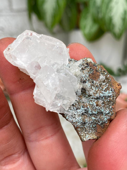 brown-calcite-hemimorphite-crystals