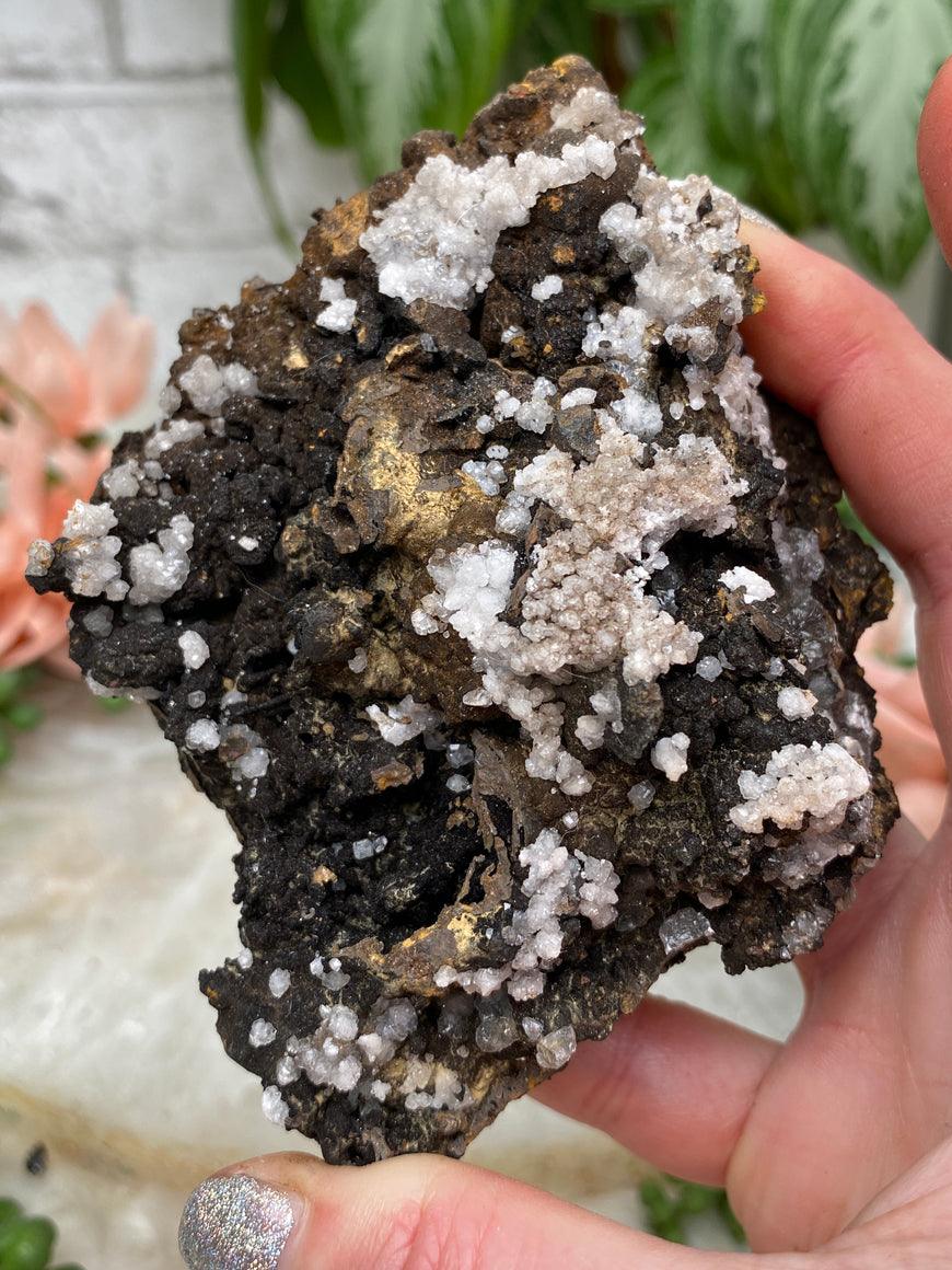 brown-calcite-hemimorphite-crystals