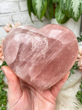 Load image into Gallery: Contempo Crystals - Rose Quartz Hearts - Image 10