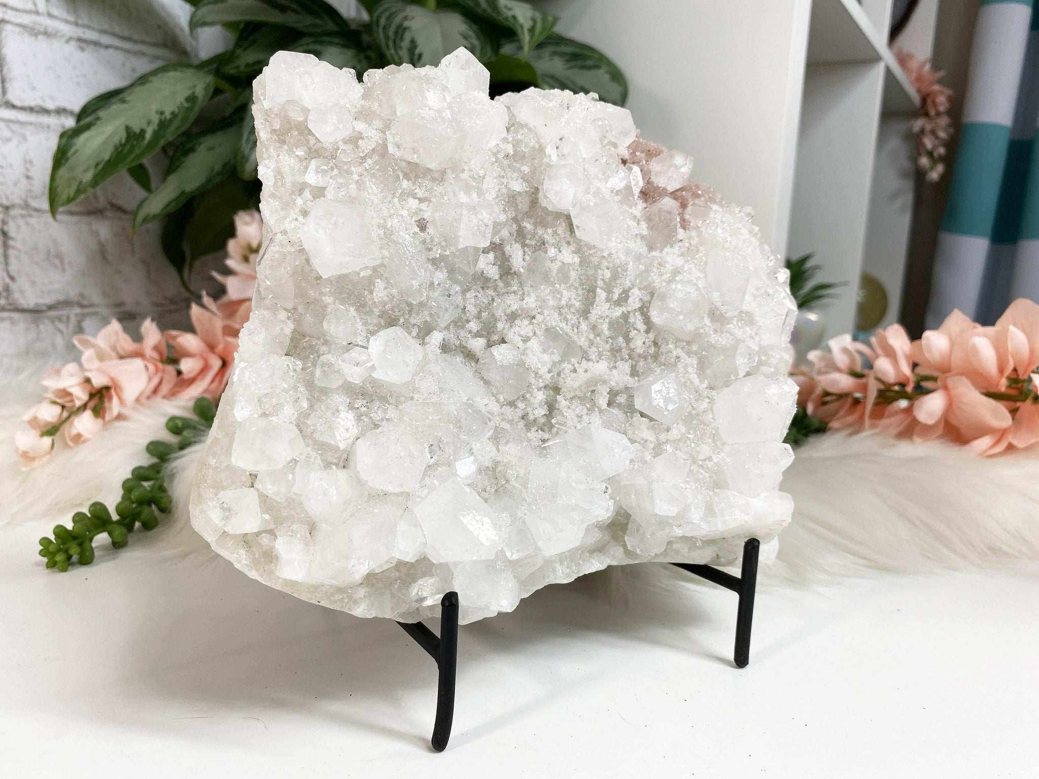 Black Metal Stand for Crystals