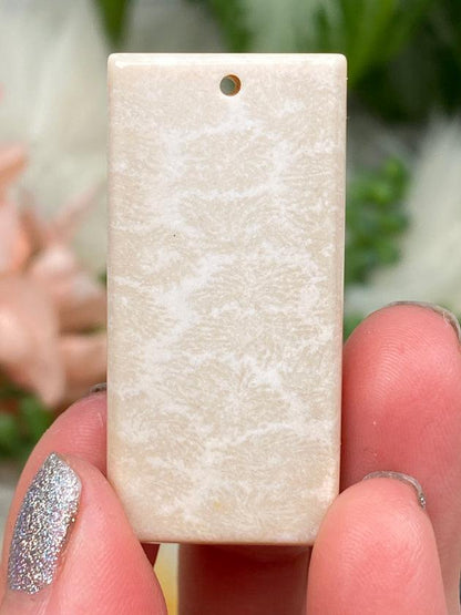 tan-fossil-coral-pendant