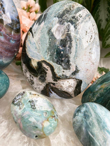 Contempo Crystals - teal-ocean-jasper-freeform-palm-stone - Image 10
