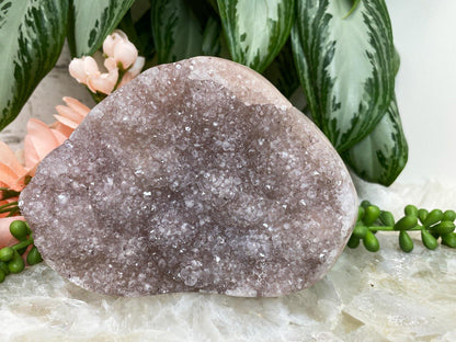 Large-Pink-Quartz-Cluster-with-Polished-Edge