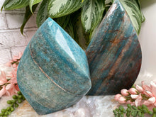 Load image into Gallery: Contempo Crystals - arge-Teal-Blue-Aventurine-Crystal-Flame-Carvings - Image 2