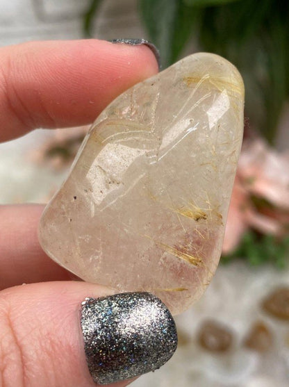 Tumbled-Large-Yellow-Rutile-in-Quartz-Stone