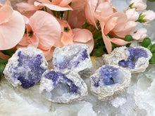 Load image into Gallery: Contempo Crystals - Mexico-Spirit-Flower-Geode-Crystals-from-Mexico - Image 3