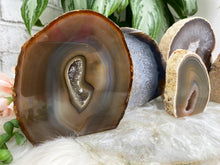Load image into Gallery: Contempo Crystals - Natural-Agate-Standing-Slices - Image 4
