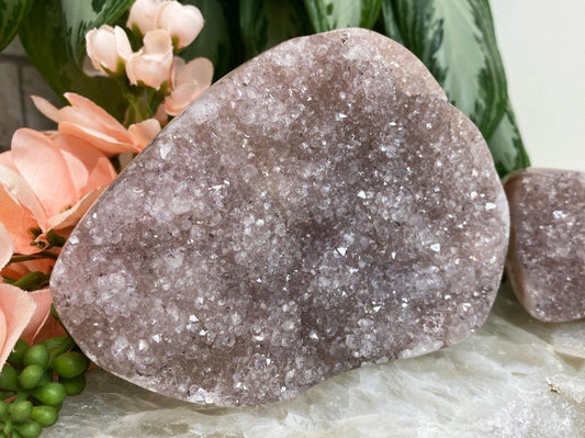 Pink-Clear-Quartz-Crystal-Clusters-with-Spakrle
