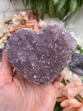Load image into Gallery: Contempo Crystals - Pink-Edge-Amethyst-Cluster-Heart-Crystal - Image 5
