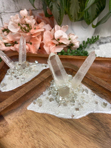Contempo Crystals - Quartz-Geode-Resin-Wood-Tray-Crystal-Home-decor - Image 6
