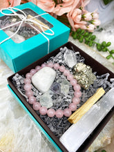 Load image into Gallery: Contempo Crystals - Self-Love-Crystal-Gift-Set-with-Rose-Quartz-Bracelet-Moonstone - Image 3
