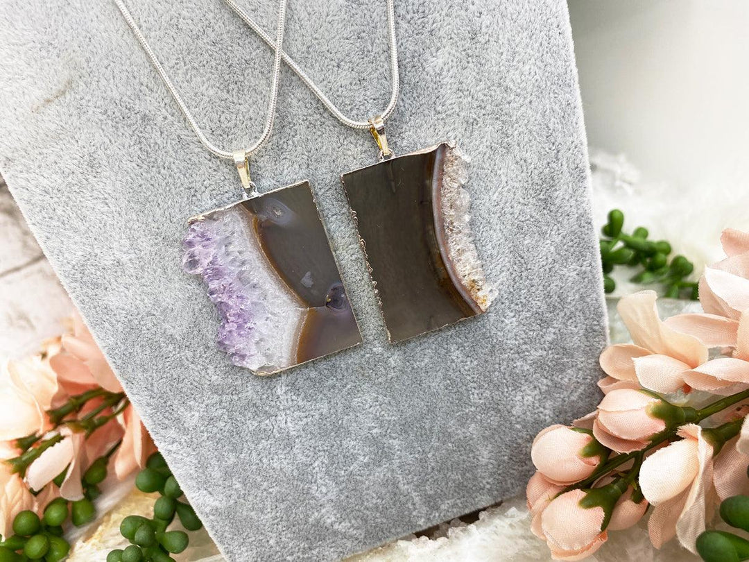 Contempo Crystals - Silver-Plated-Agate-Necklace-for-Sale - Image 1