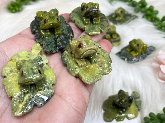 Small green serpentine crystal frogs