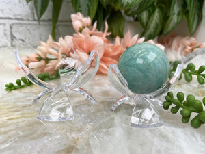 Contempo Crystals - Tulip-Style-Clear-Plastic-Stand-for-Crystals - Image 3