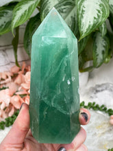 Load image into Gallery: Contempo Crystals - UV-Green-Fluorite-Point - Image 5