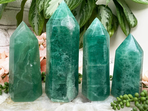 Madagascar Green Fluorite Points UV Reactive! – Contempo