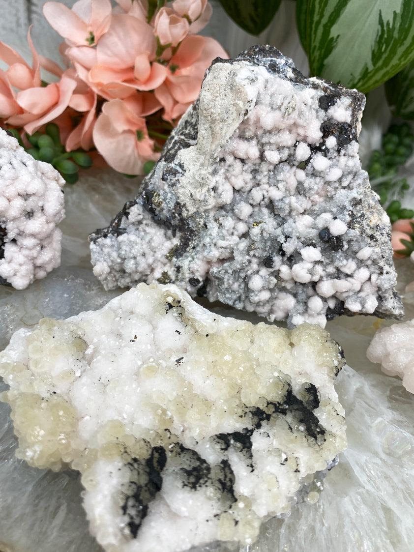 Unique-Mangano-Calcite-with-Sphalerite-from-Peru