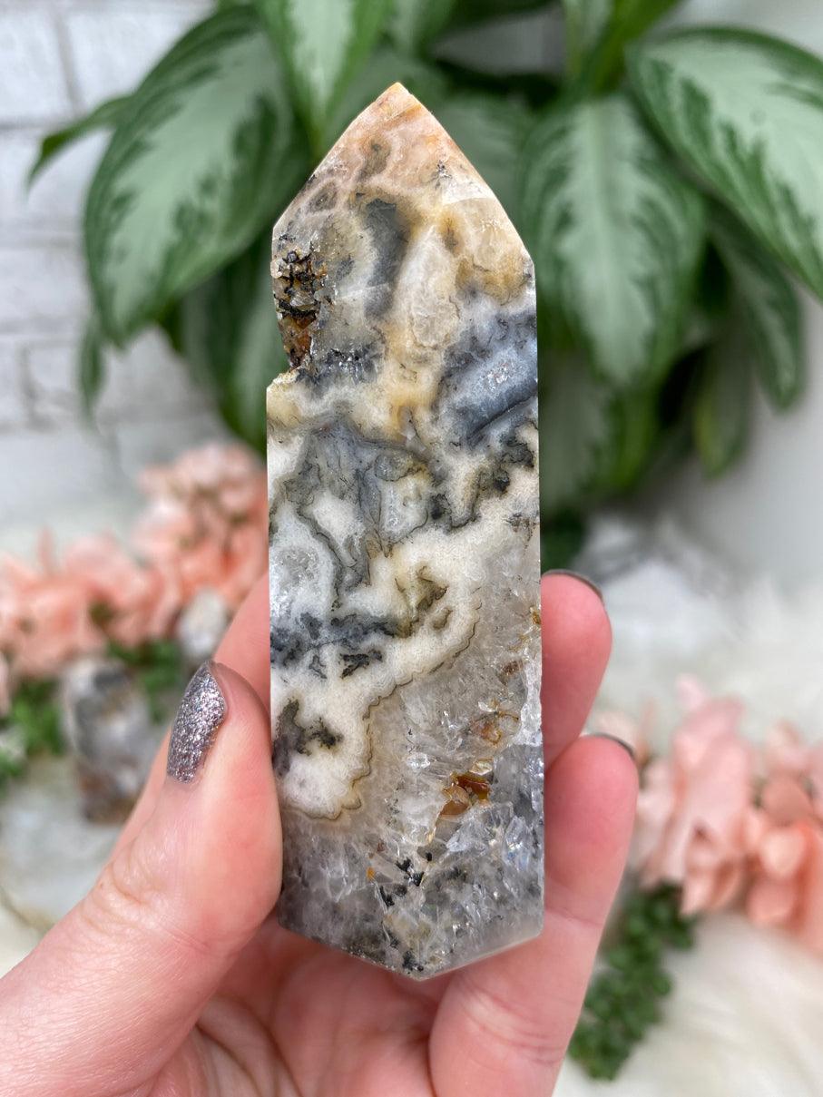 White-Gray-Chalcedony-Agate-Point
