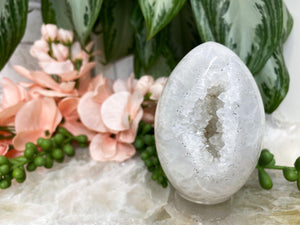 Contempo Crystals - White-Quartz-Agate-Crystal-Egg-Carving - Image 7