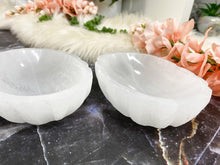 Load image into Gallery: Contempo Crystals - White-Selenite-Scallop-Edge-Crystal-Bowl - Image 3