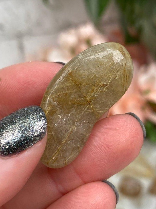 Tumbled-Yellow-Rutile-in-Quartz-Crystal