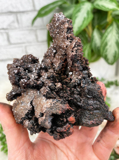 black-goethite-red-calcite