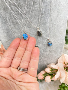 Contempo Crystals - blue-flash-labradorite-necklace - Image 8