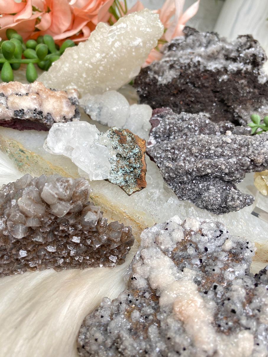 brown-calcite-hemimorphite-crystals