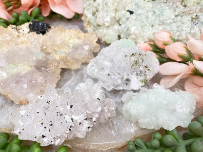 china-babingtonite-prehnite-quartz-clusters