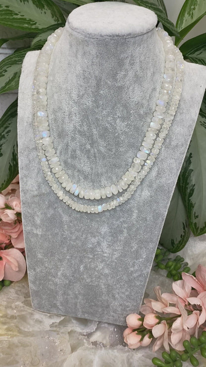 Blue-Flash-White-Rainbow-Moonstone-Faceted-Bead-Crystal-Necklace-video