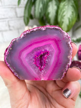 Load image into Gallery: Contempo Crystals - dyed-pink-banded-agate - Image 10