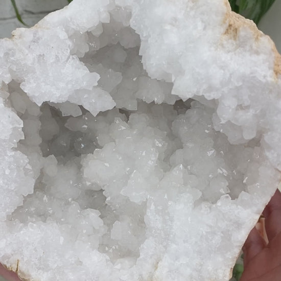 large-morocco-quartz-geode-crystal